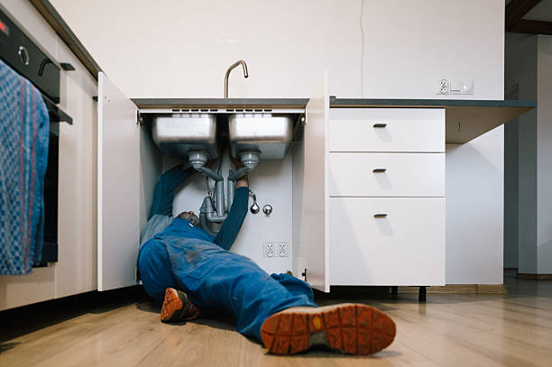 Professional Emergency Plumber technician working in Farmington, MN
